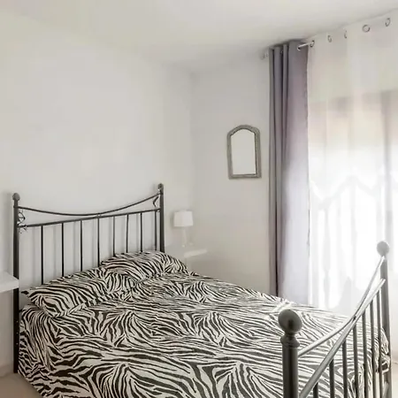 Villa De Osos - Roquetas De Mar, Almeria, 3mins Walk To Playa Serena & Club De Golf Playa Serena, Entire House, With Xxl Private Pool & Gym *